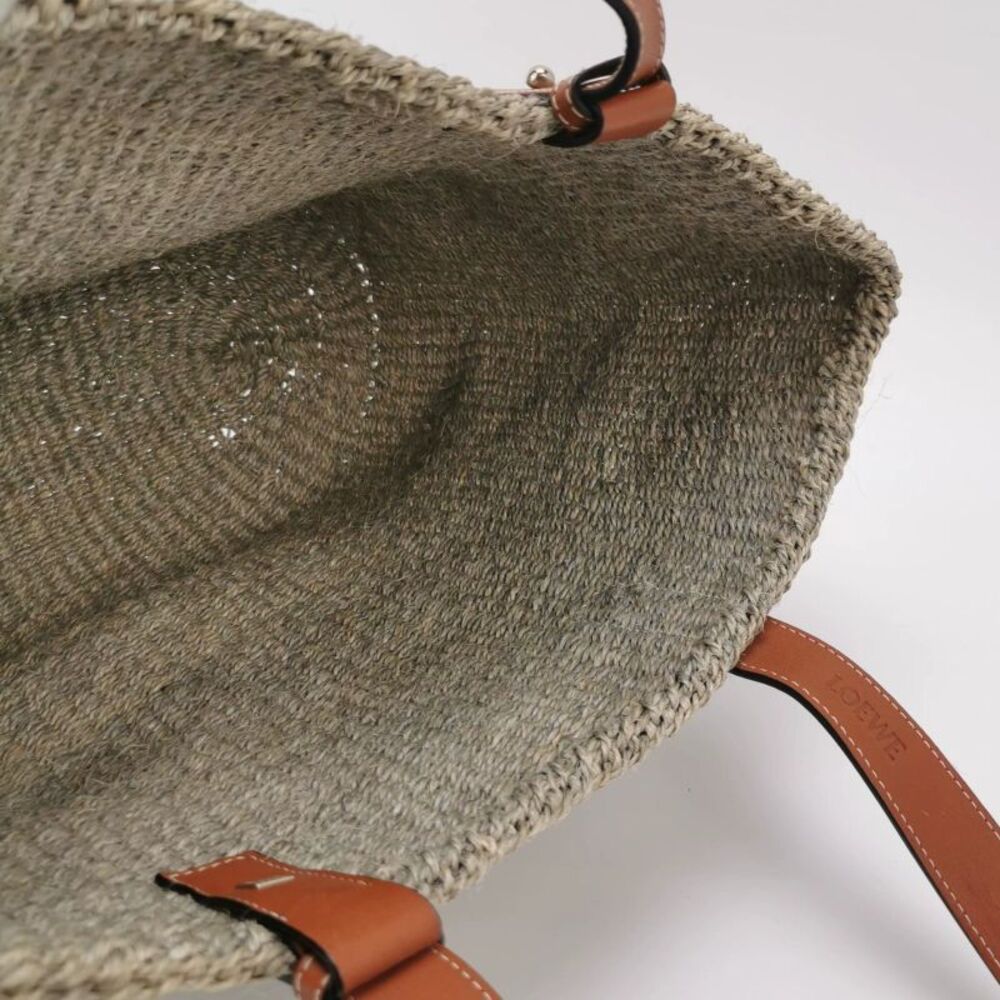 Loewe Women Pre-Loved Bag Very Good Condition - Picture 5 of 9